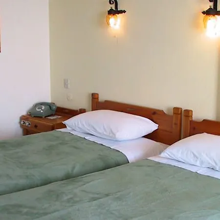 Maro Hotel 3*