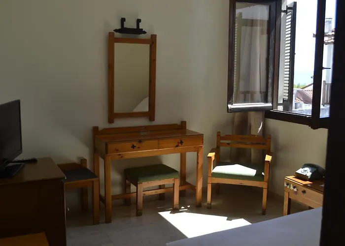 Ξενοδοχείο Maro 3*