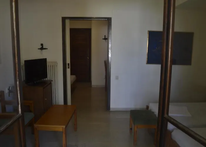 Ξενοδοχείο Maro 3*