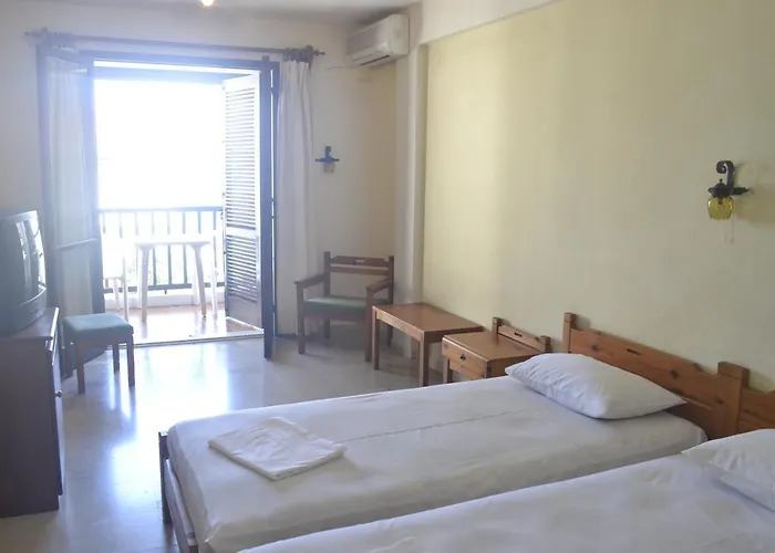 Ξενοδοχείο Maro