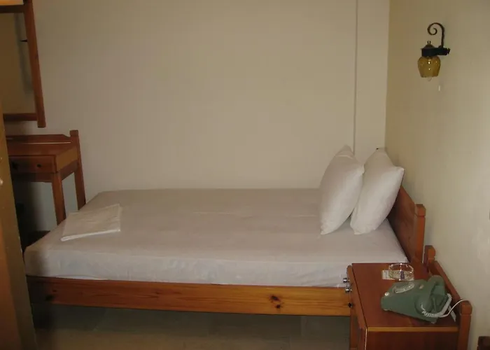 Ξενοδοχείο Maro 3*