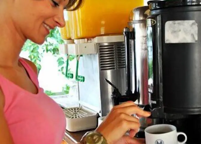 Ξενοδοχείο Maro 3*